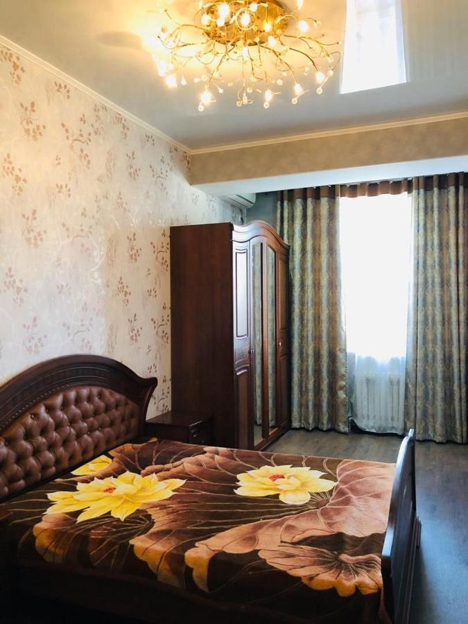 Квартира В Центре Бишкека! Eksteriør billede